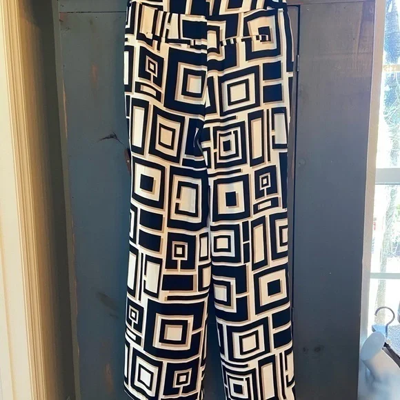 Chicos high waisted black, gold tan cool and flowy pants Chico’s‎ size 0 size 4 - Picture 4 of 13